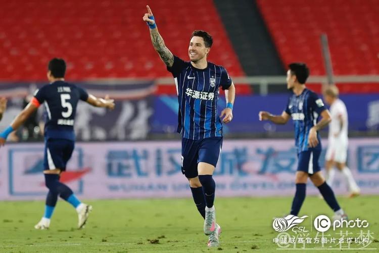 中超-图多列建功绍尔进球 武汉三镇大胜青岛海牛