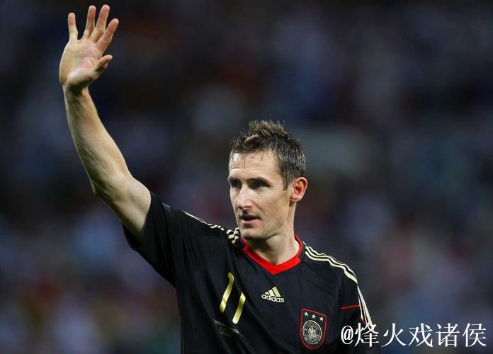 德媒:克洛泽将加盟拜仁教练组 担任助理教练 德媒:克洛泽将加盟拜仁教练组 担任助理教练